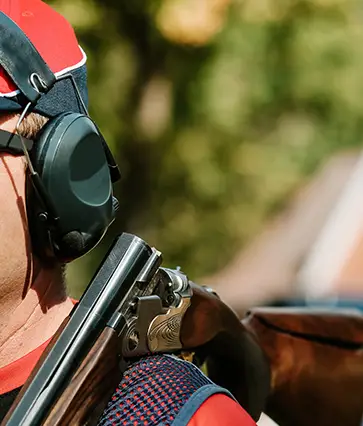 open-shotgun-on-shoulder